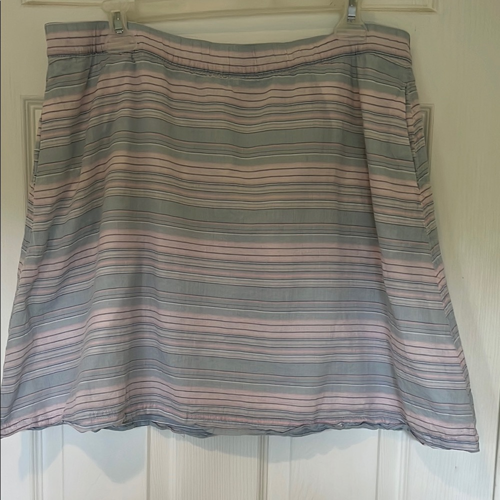 Columbia Light Pink and Blue A-Line Knee-Length Skirt